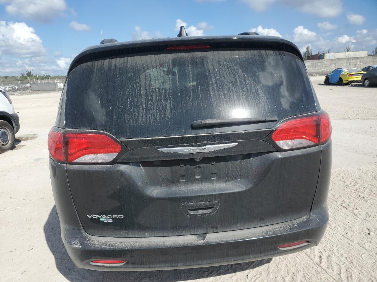 2021 Chrysler Voyager - Image 6