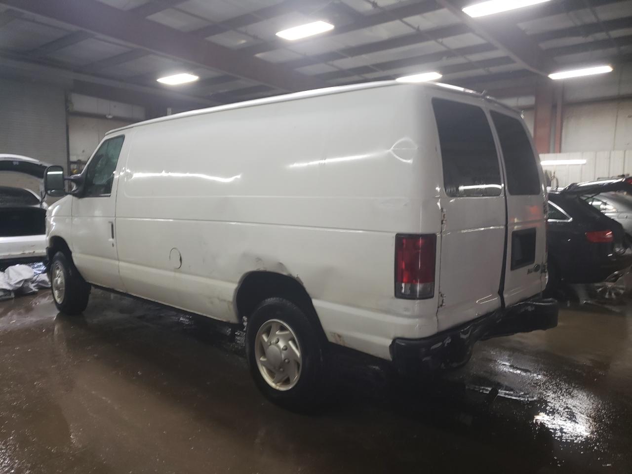 2011 Ford Econoline - Image 2