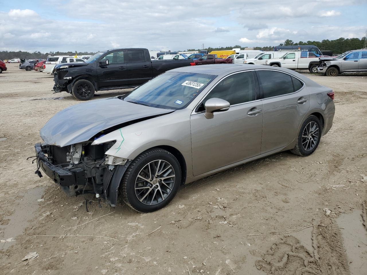 2017 Lexus ES - Image 1