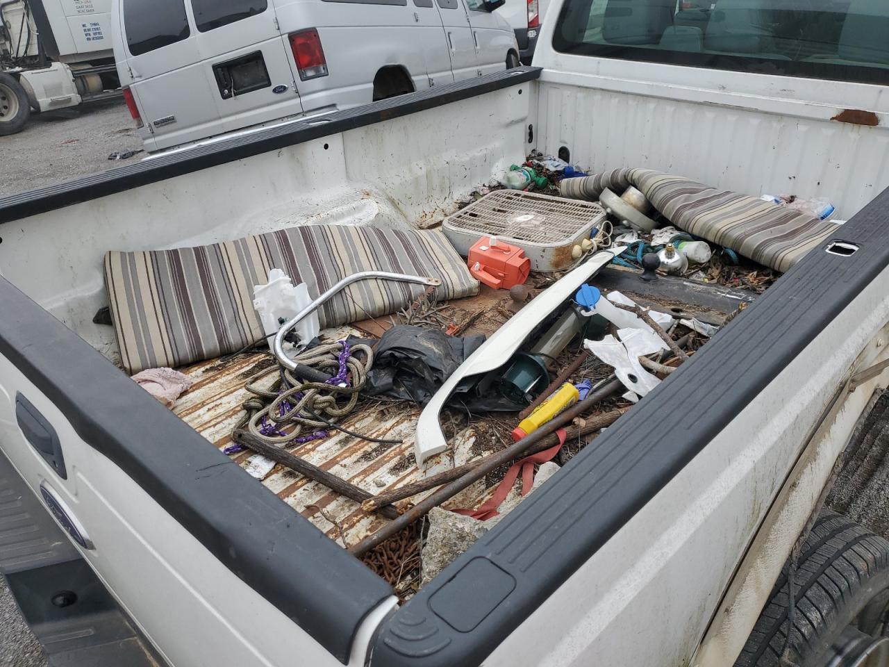 2014 Ford F350 - Image 10