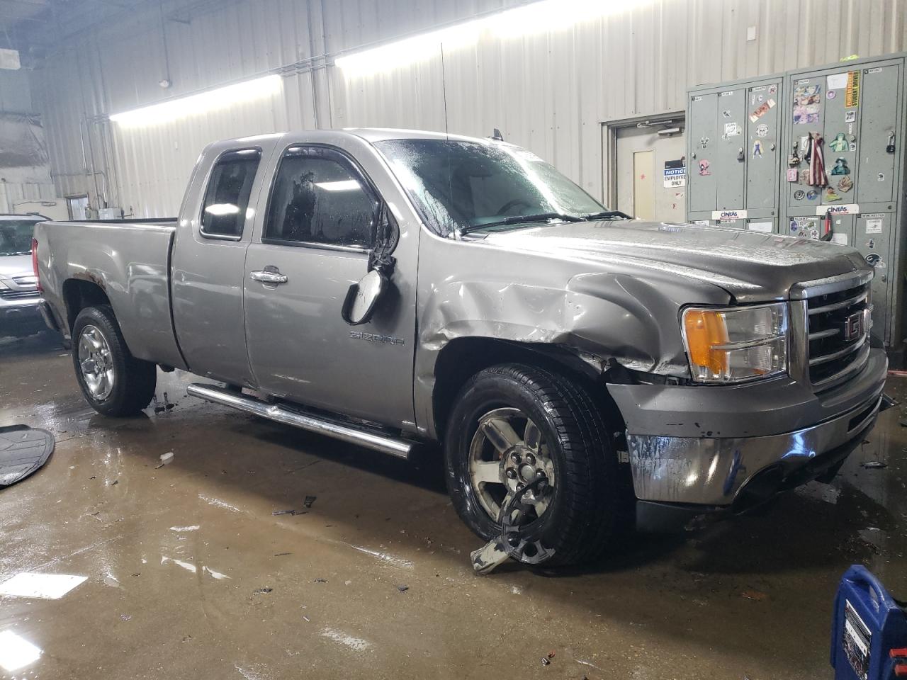 2013 GMC Sierra - Image 4