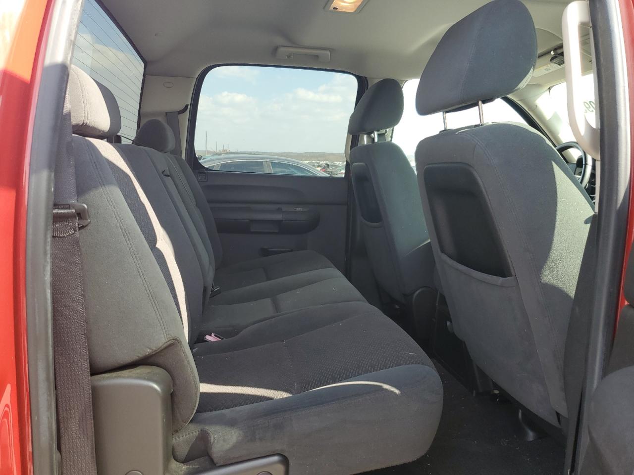 2007 Chevrolet Silverado - Image 10
