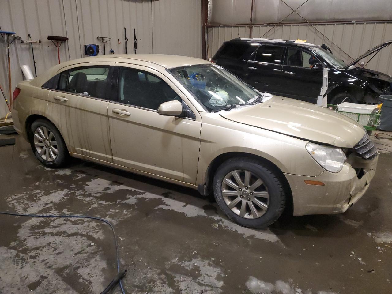 2010 Chrysler Sebring - Image 4