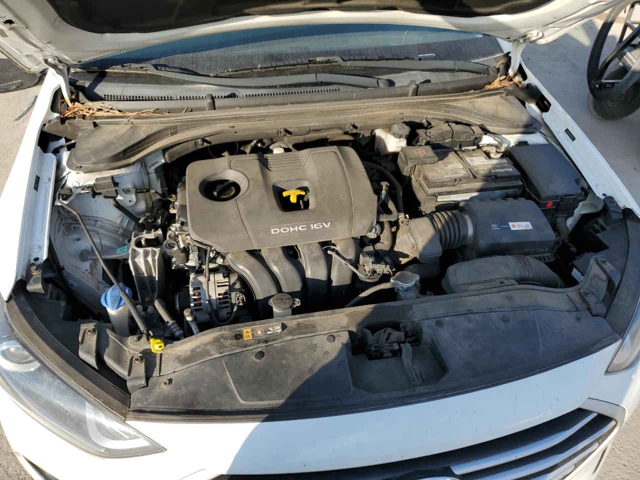 2017 Hyundai Elantra - Image 11