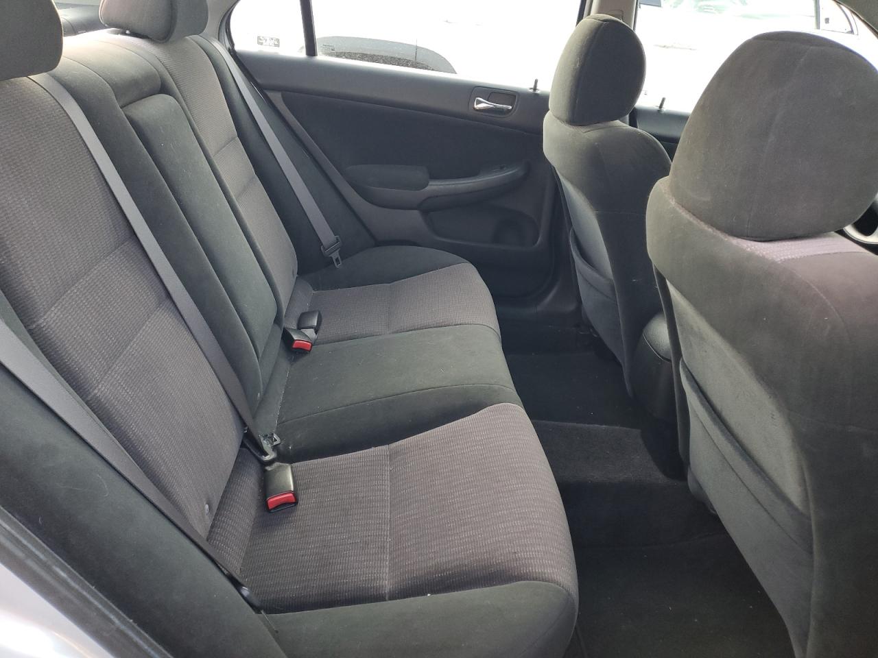 2005 Honda Accord - Image 10