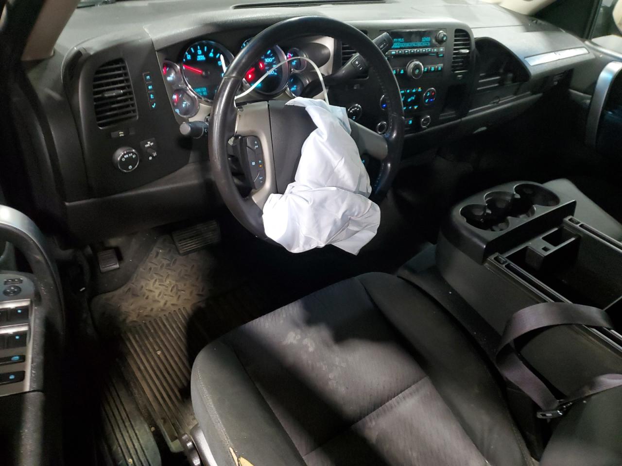 2011 Chevrolet Silverado - Image 7
