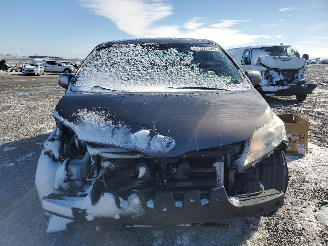 2012 Toyota Sienna - Image 5