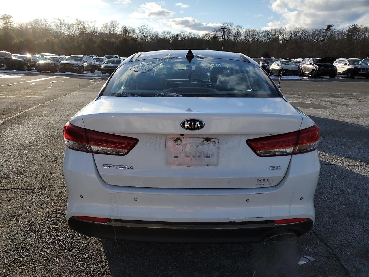 2016 Kia Optima - Image 6