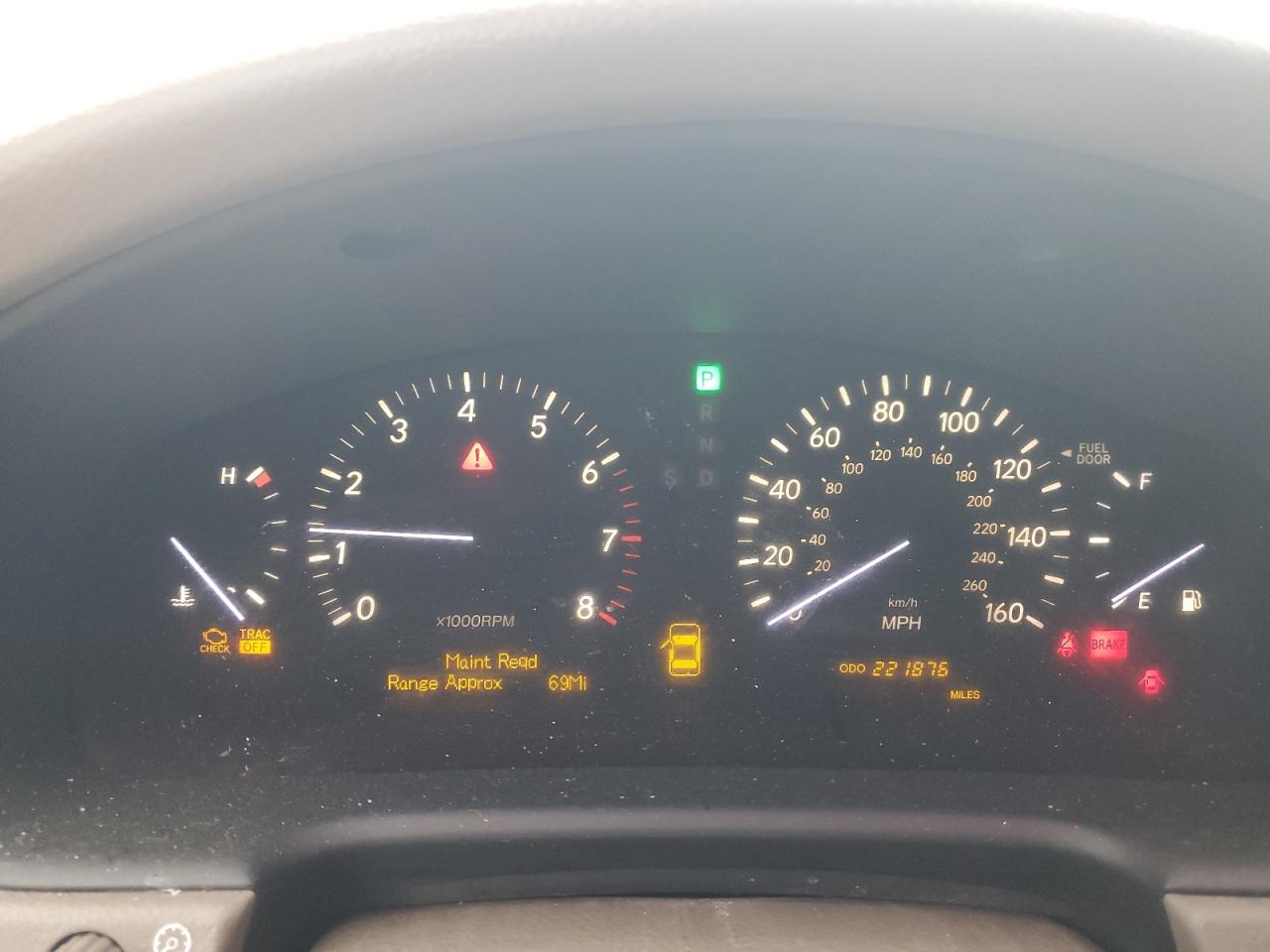 2004 Lexus LS - Image 9