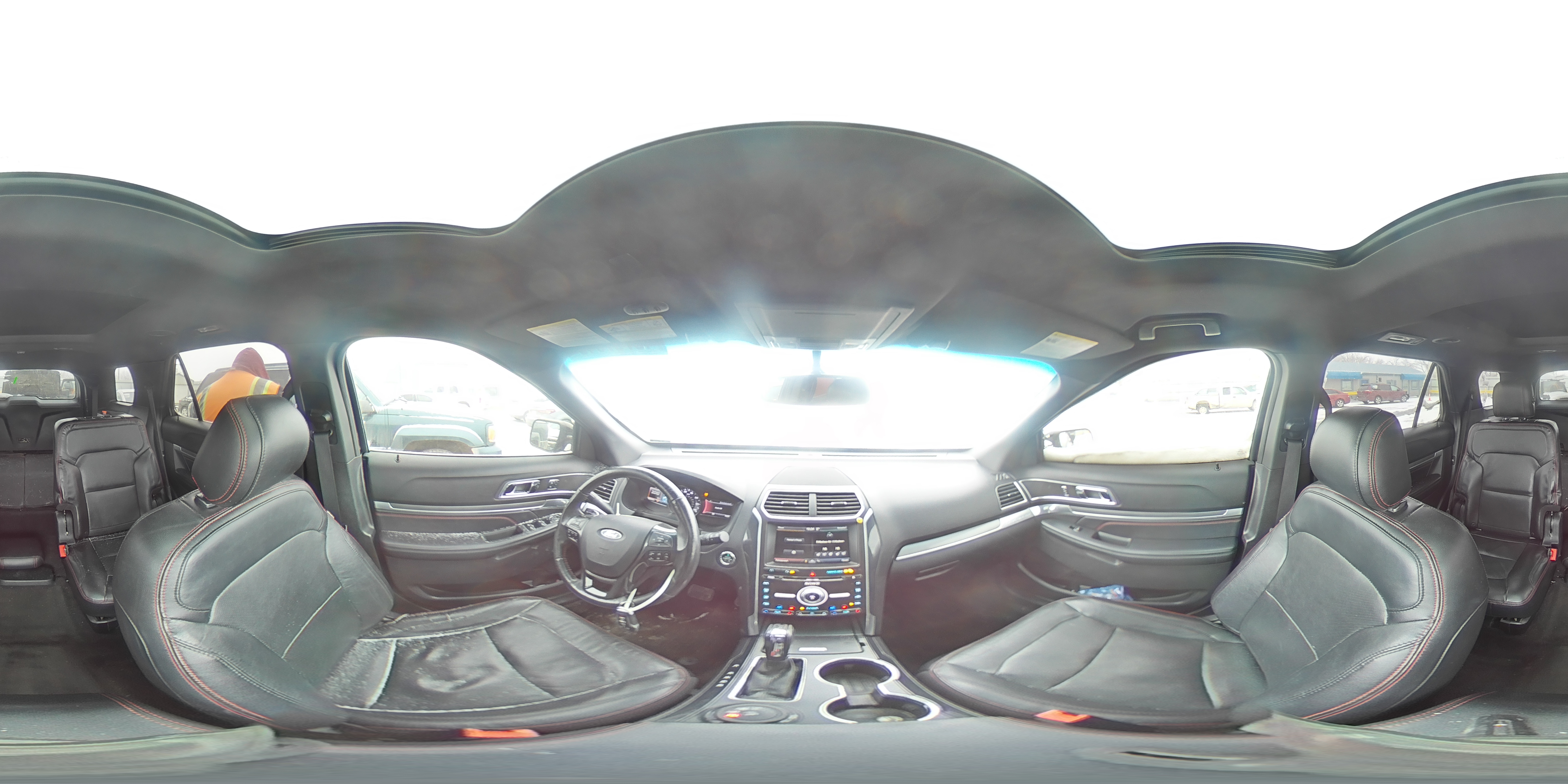 2016 Ford Explorer - Image 13