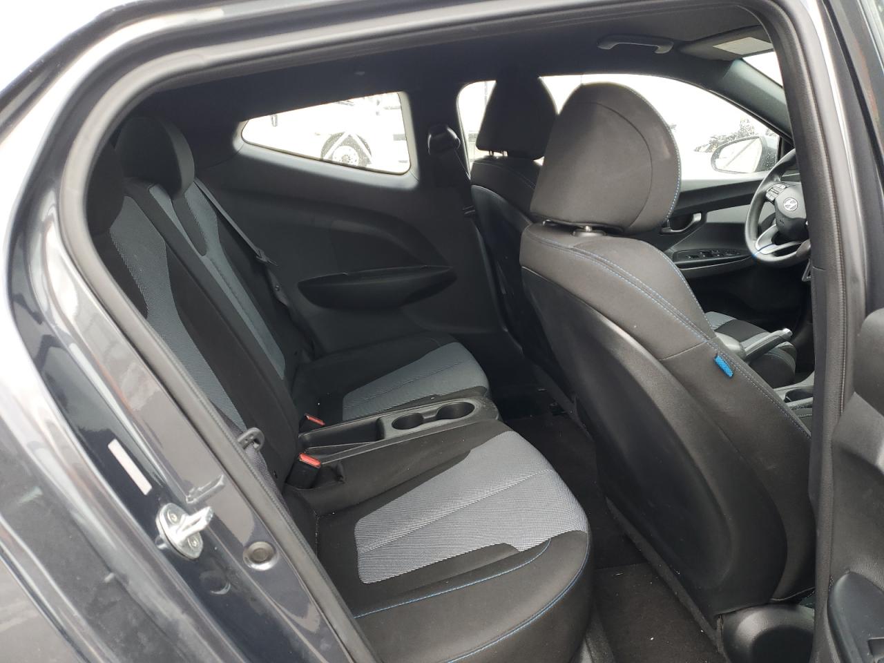 2019 Hyundai Veloster - Image 10