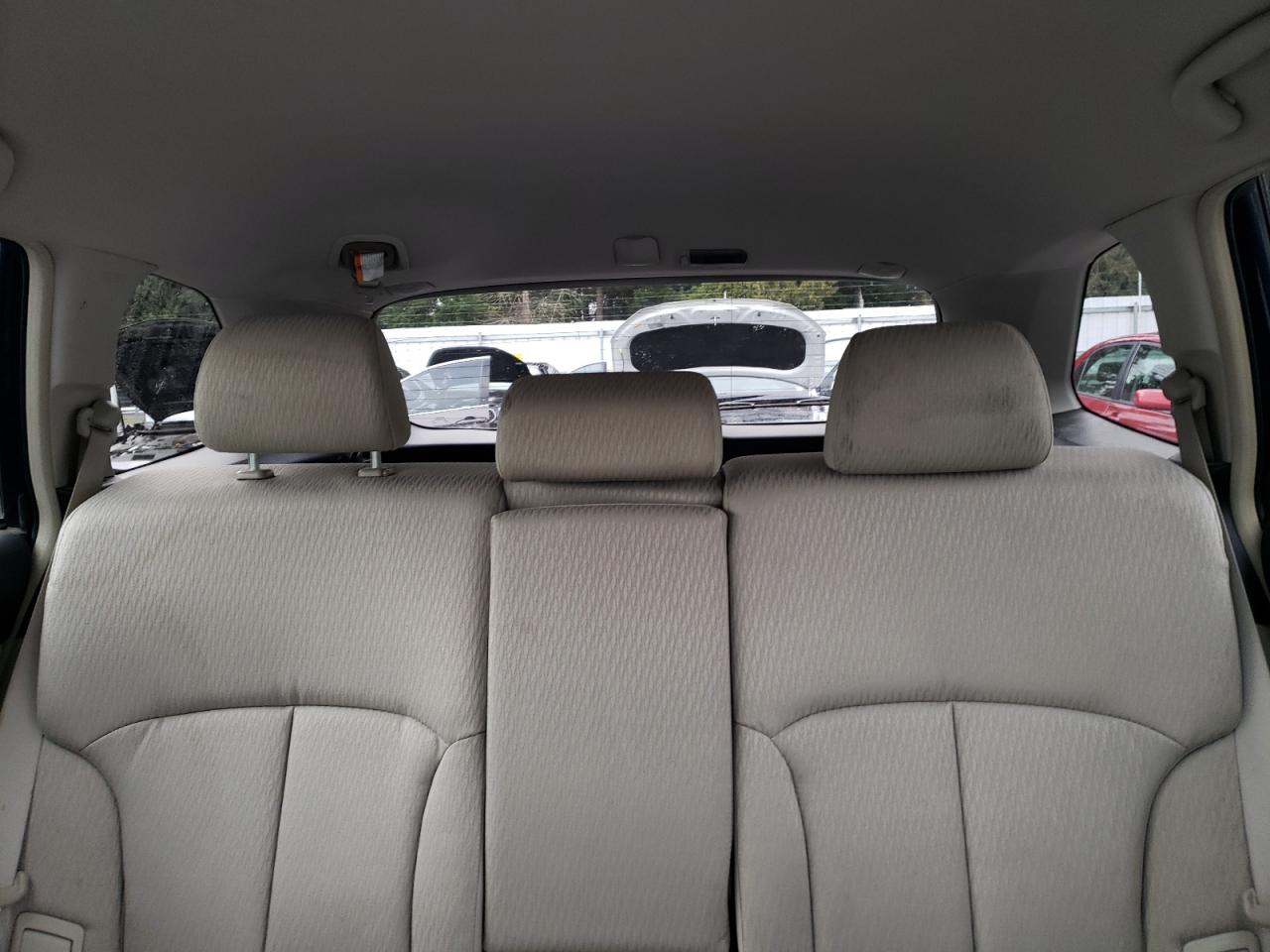 2012 Subaru Outback - Image 10