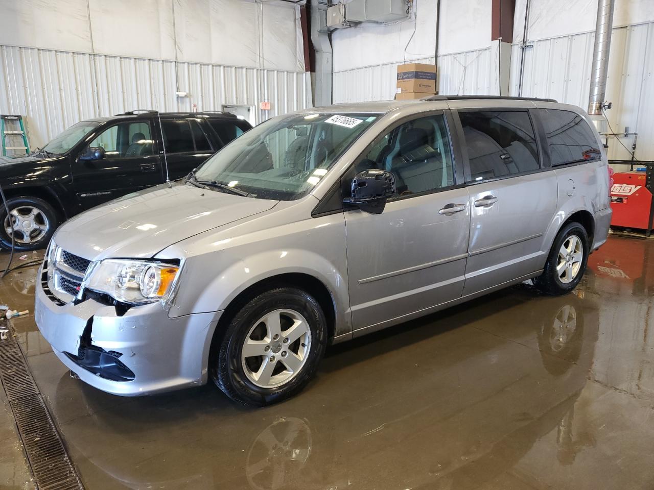 2013 Dodge Caravan - Image 1