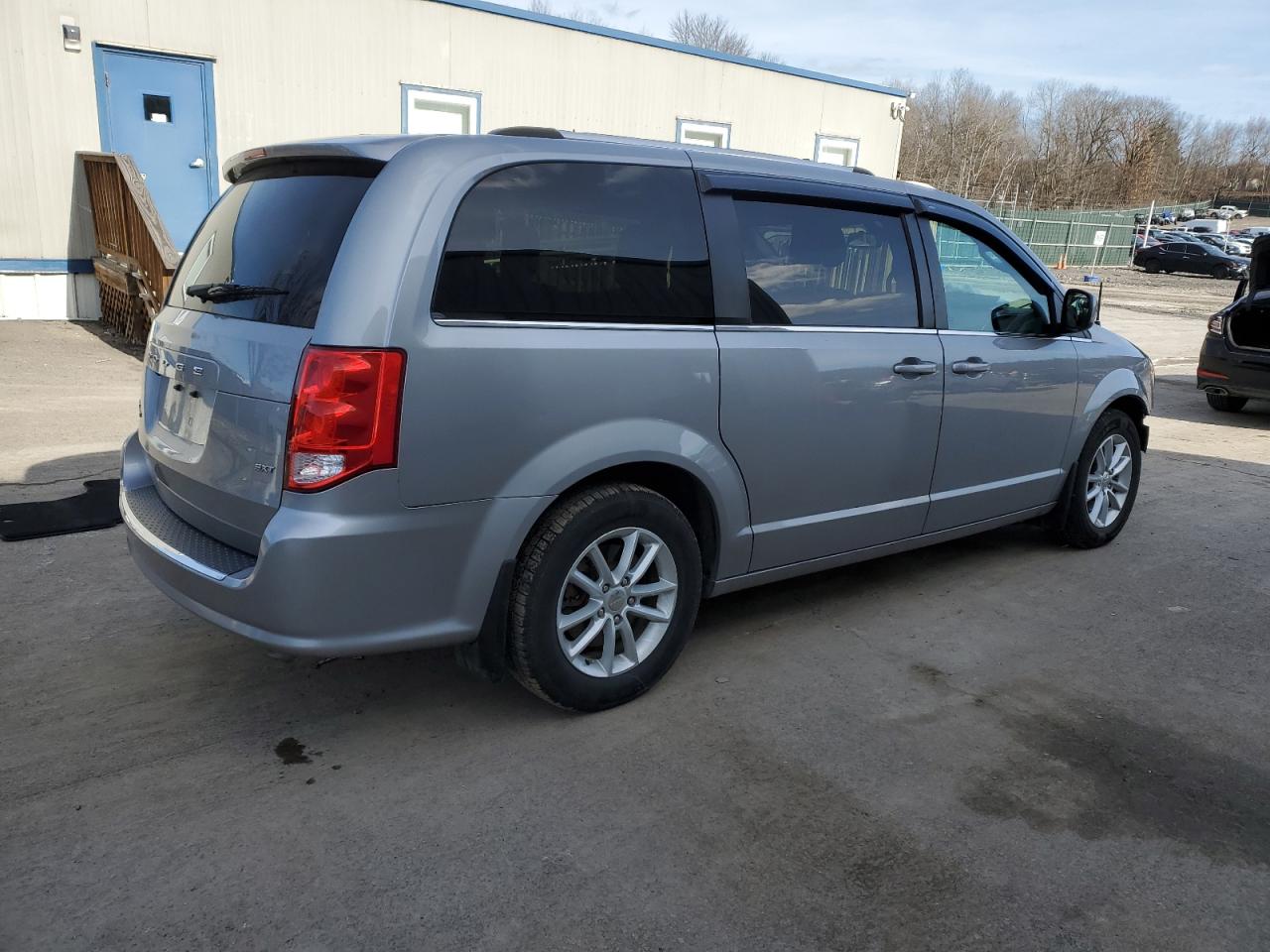 2020 Dodge Caravan - Image 3