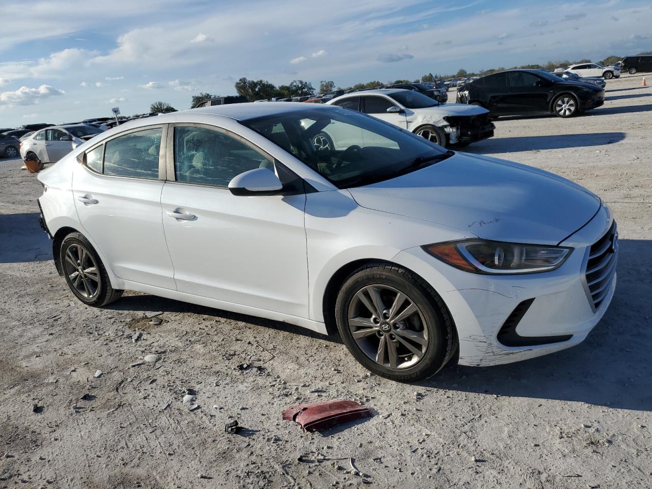 2017 Hyundai Elantra - Image 4