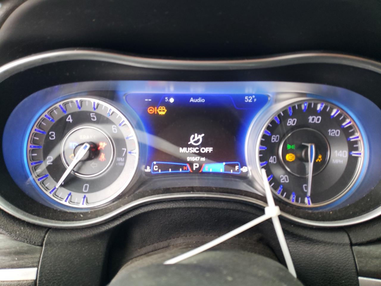 2019 Chrysler 300 - Image 9