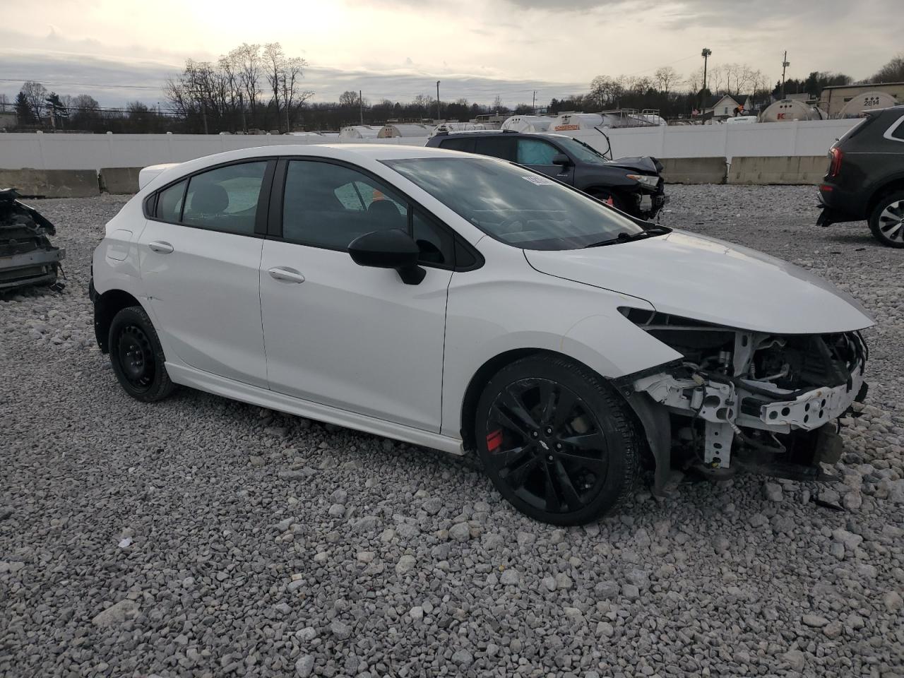 2018 Chevrolet Cruze - Image 4