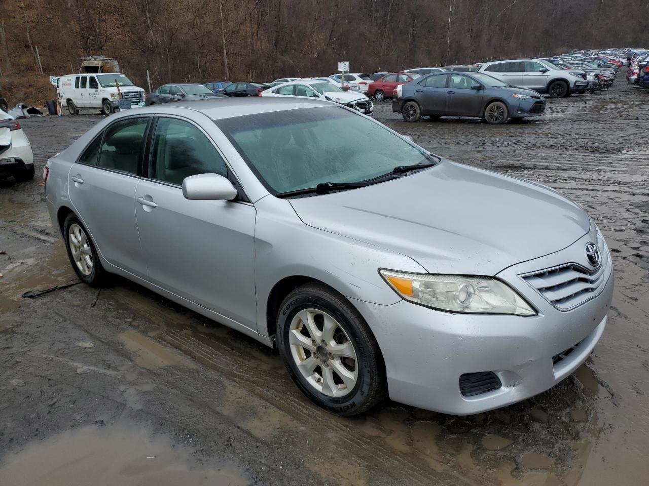 2011 Toyota Camry - Image 4