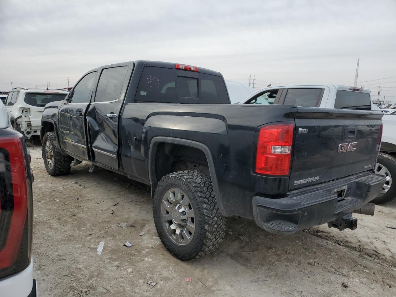 2019 GMC Sierra - Image 2