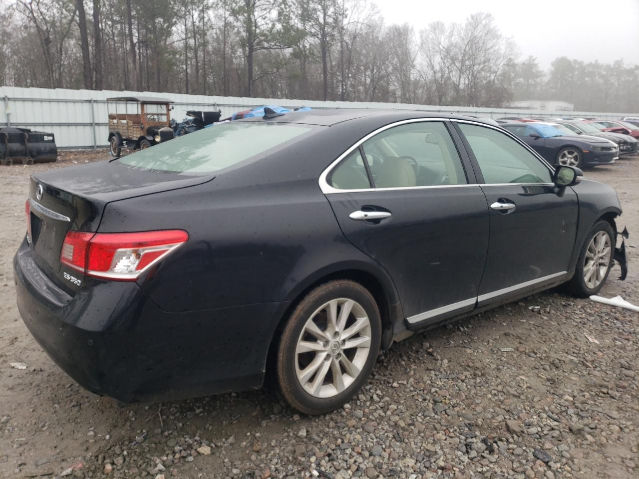 2010 Lexus ES - Image 3
