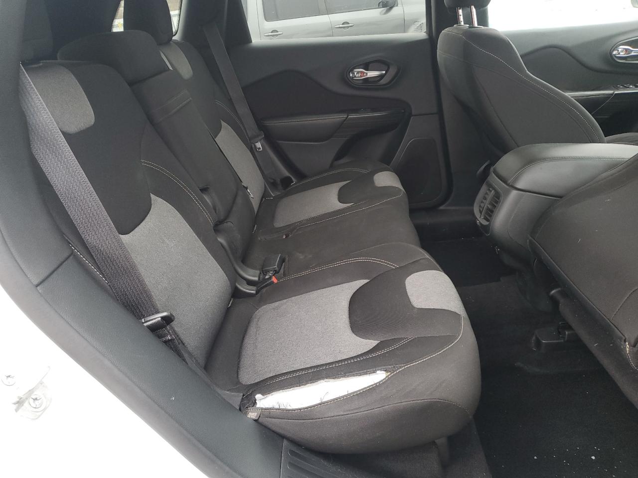 2014 Jeep Grand Cherokee - Image 12