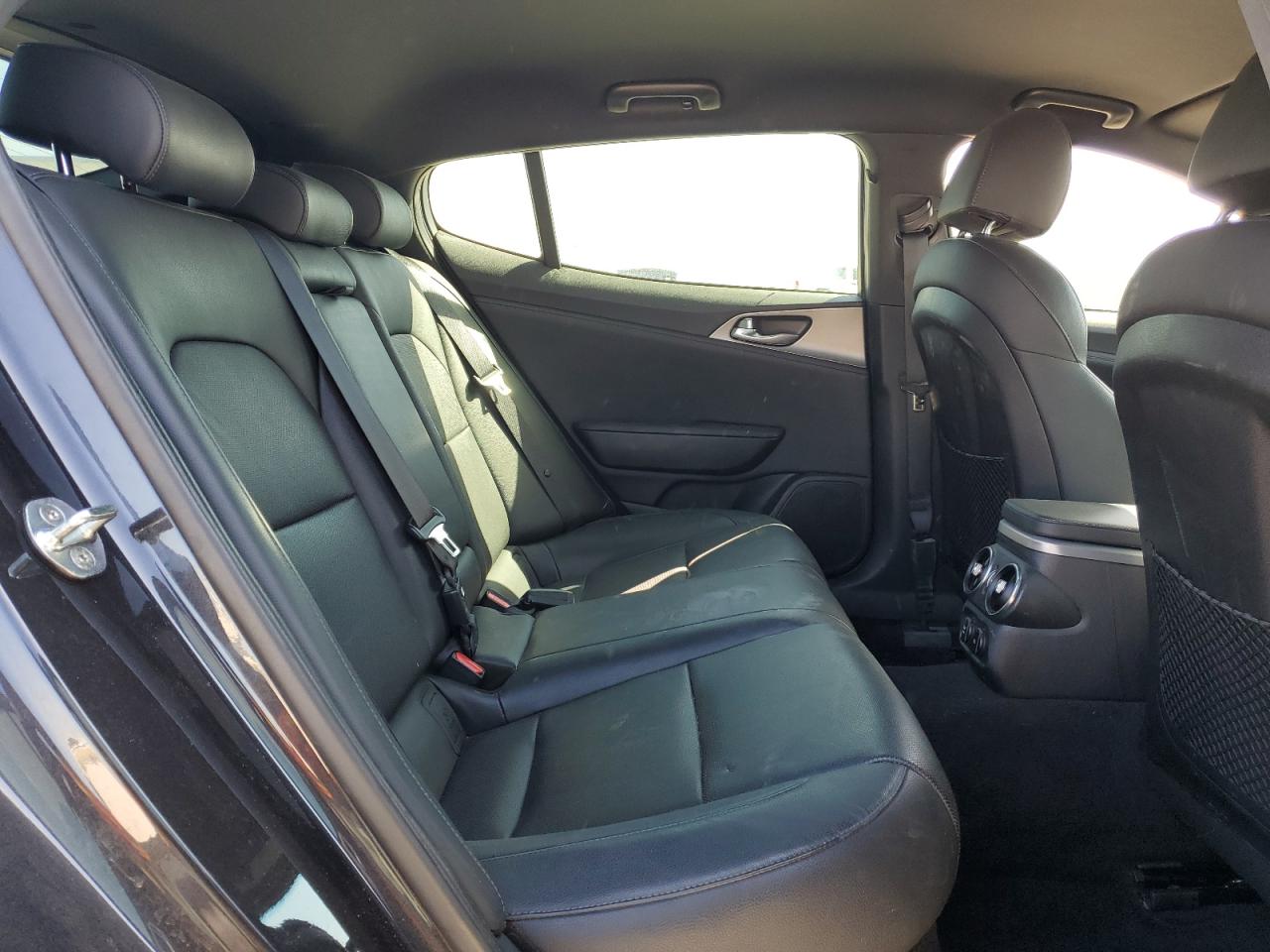 2018 Kia Stinger - Image 10