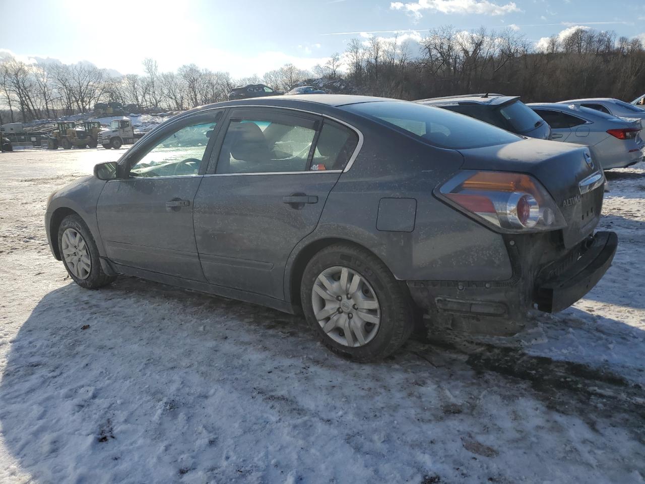2010 Nissan Altima - Image 2