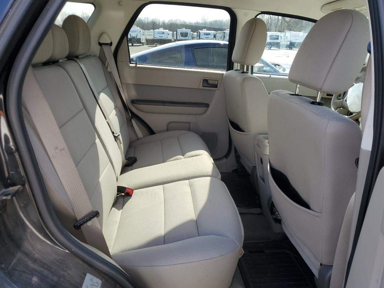 2011 Ford Escape - Image 11