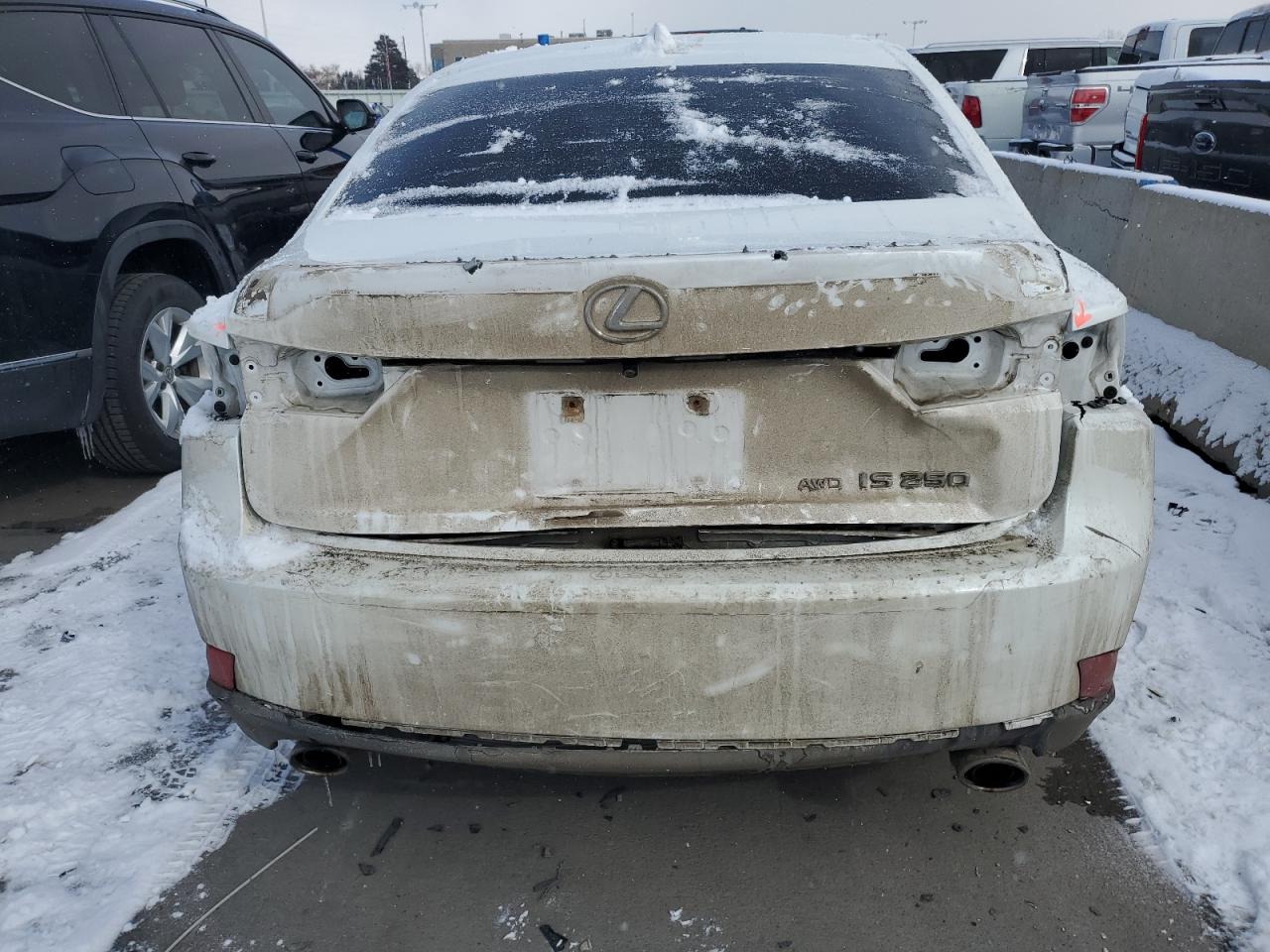 2015 Lexus IS - Image 6