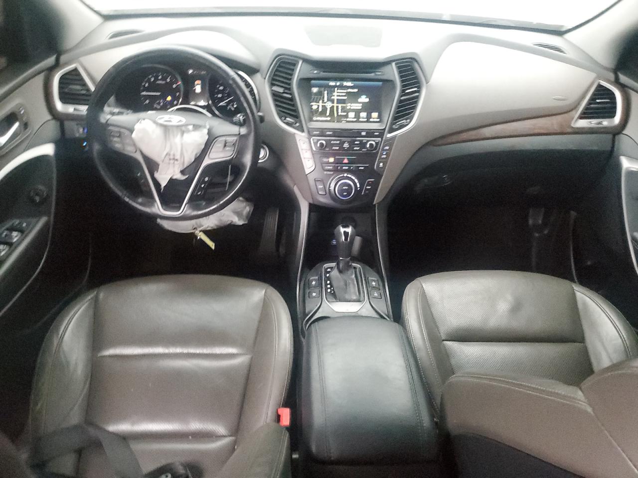 2017 Hyundai Santa Fe - Image 8