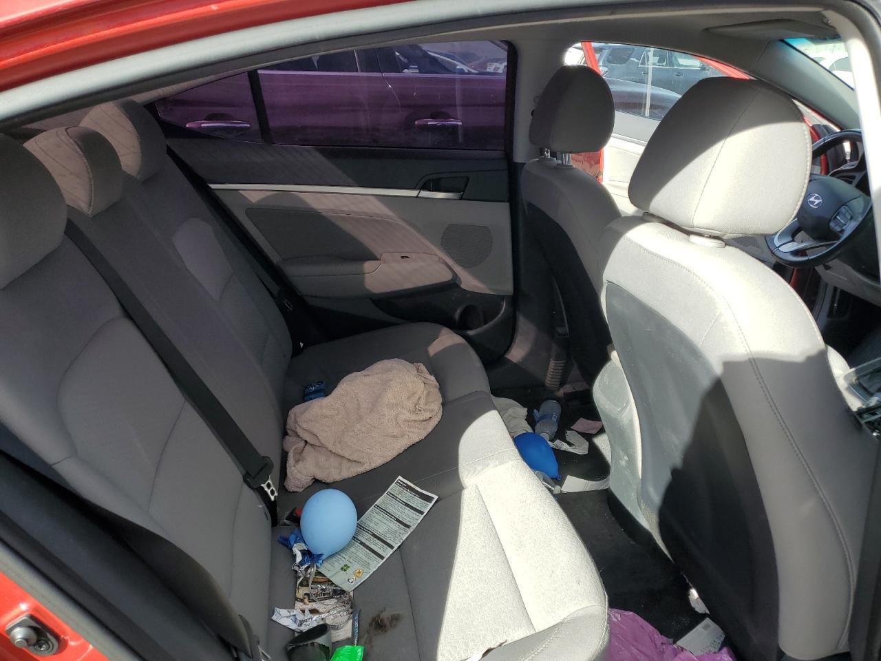 2019 Hyundai Elantra - Image 10