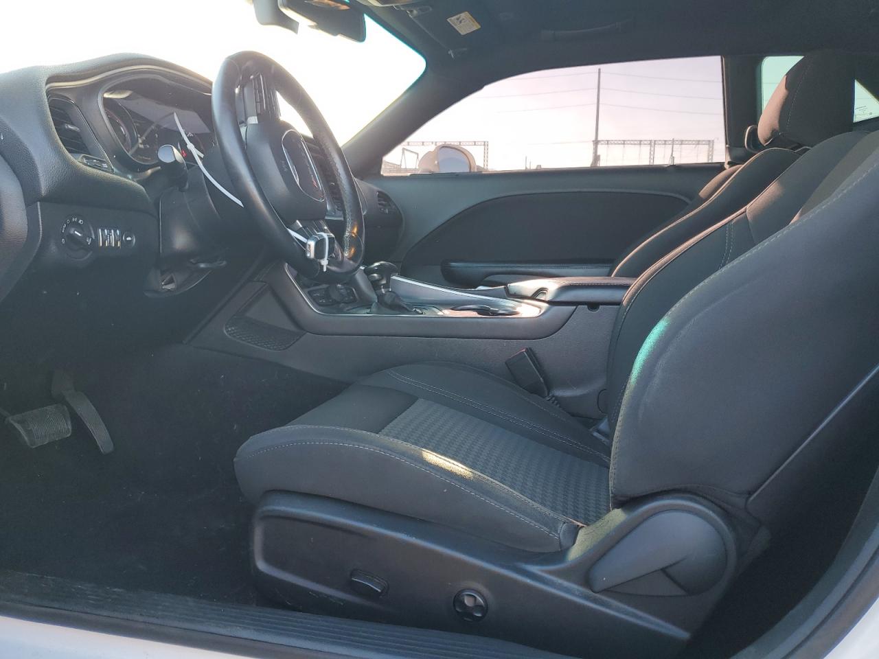 2019 Dodge Challenger - Image 7