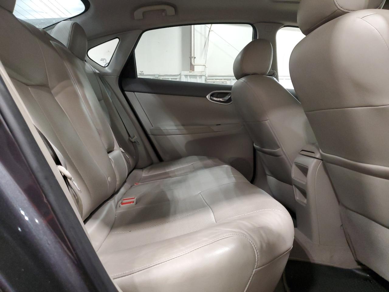 2014 Nissan Sentra - Image 10