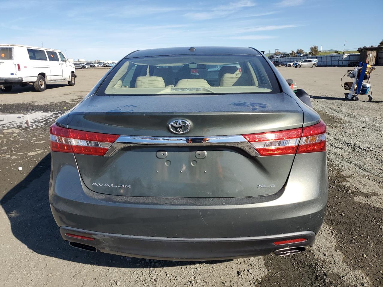 2013 Toyota Avalon - Image 6
