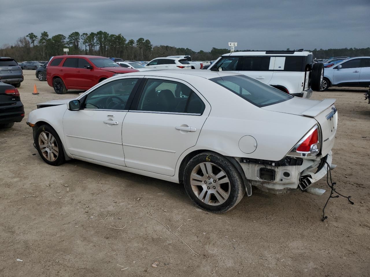 2009 Ford Fusion - Image 2