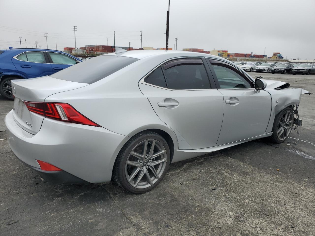 2015 Lexus IS - Image 3
