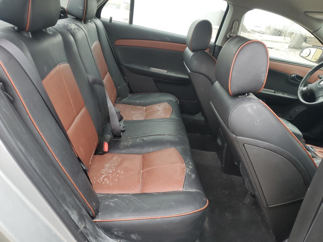 2009 Chevrolet Malibu - Image 10