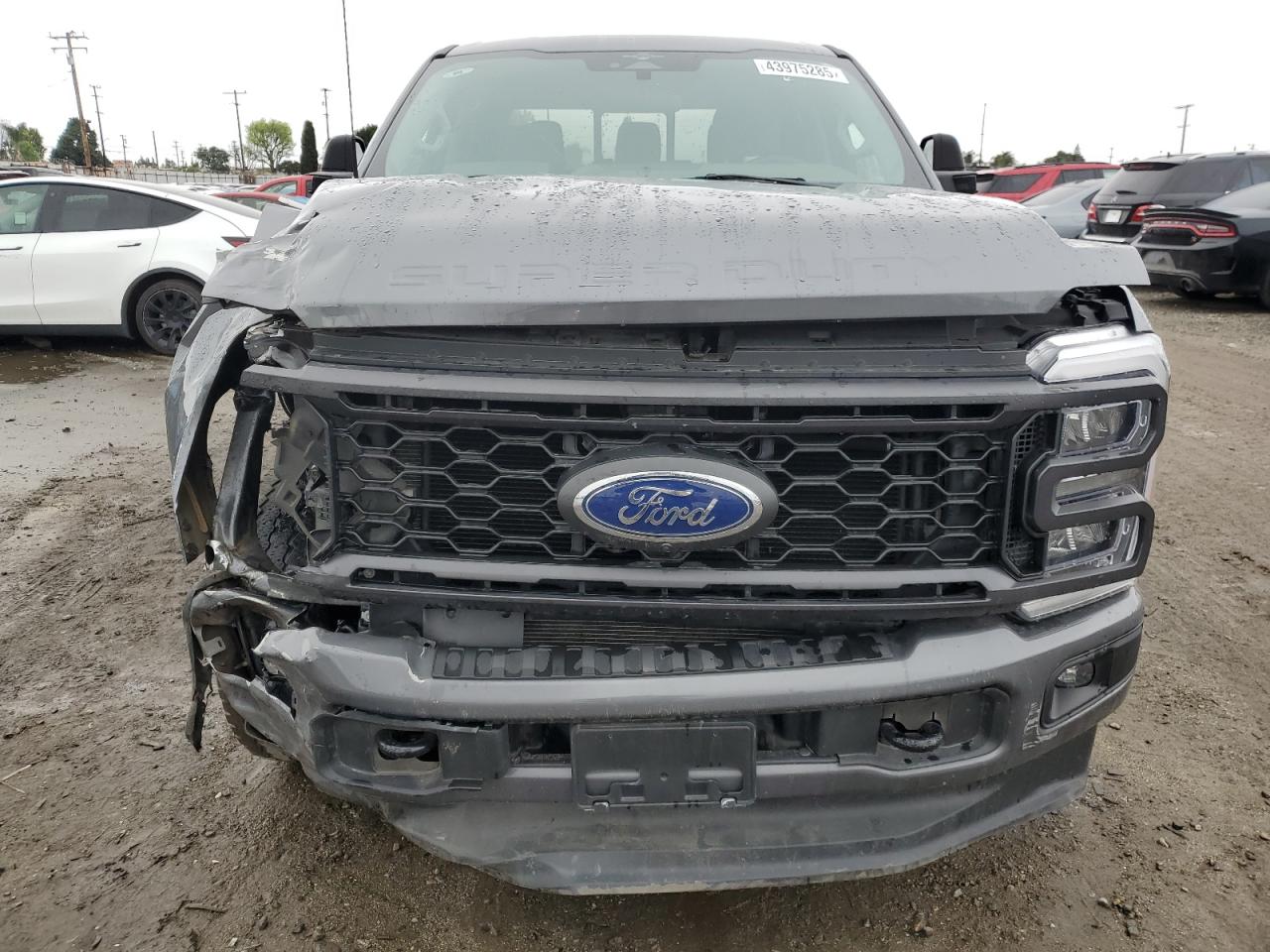 2023 Ford F250 - Image 5