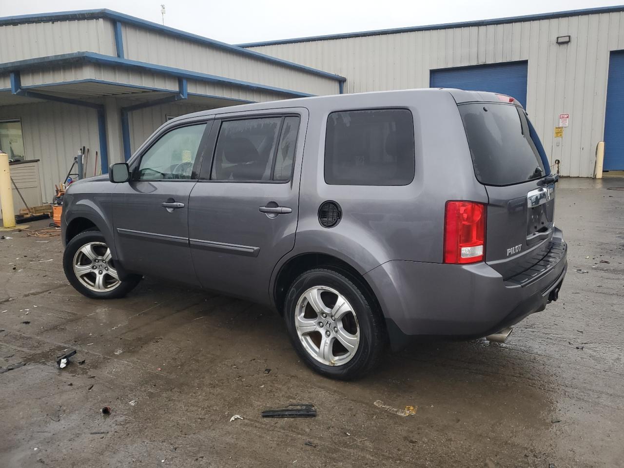 2015 Honda Pilot - Image 2