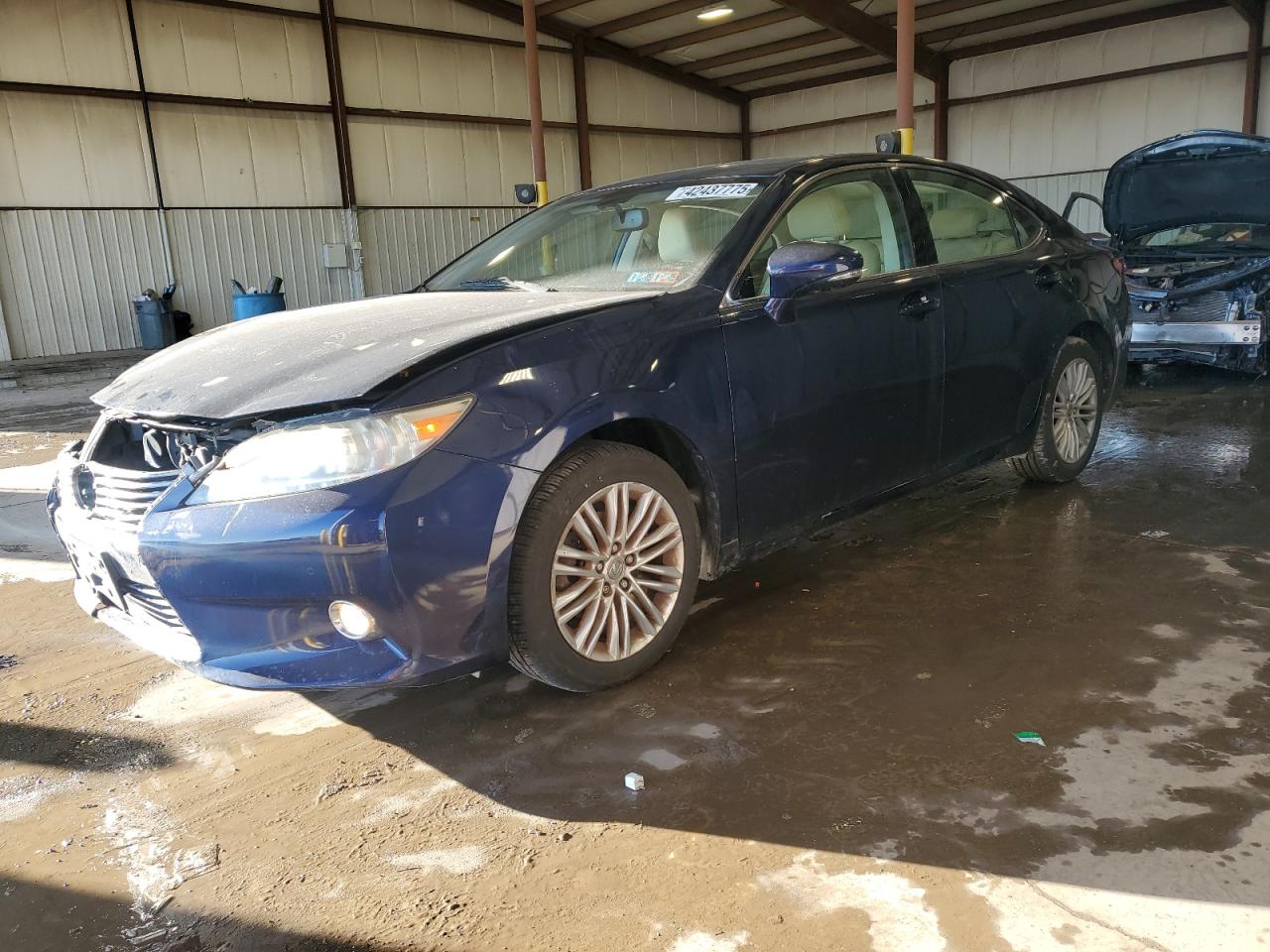 2013 Lexus ES - Image 1