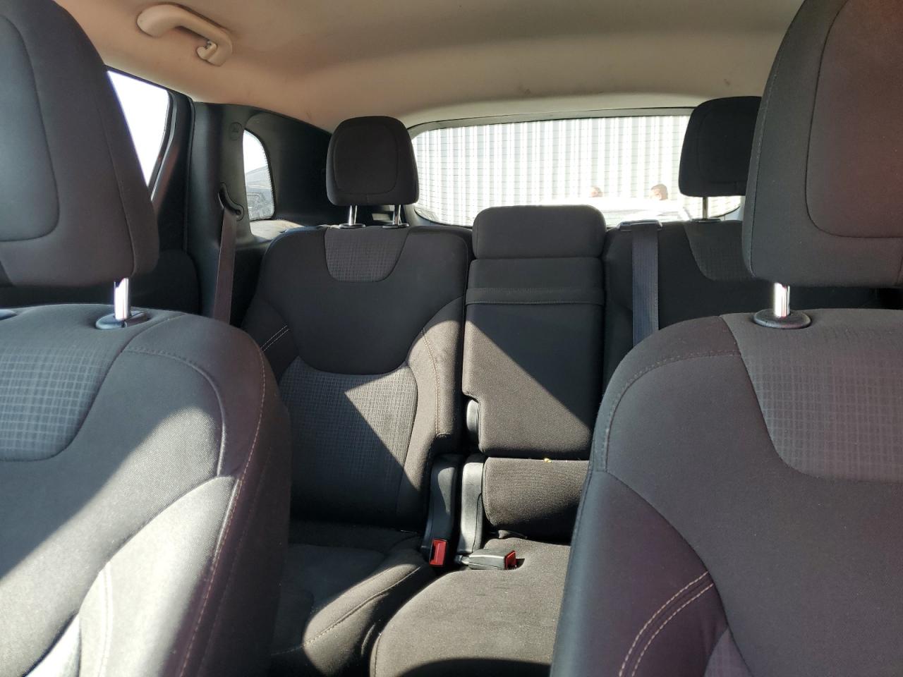 2016 Jeep Grand Cherokee - Image 10