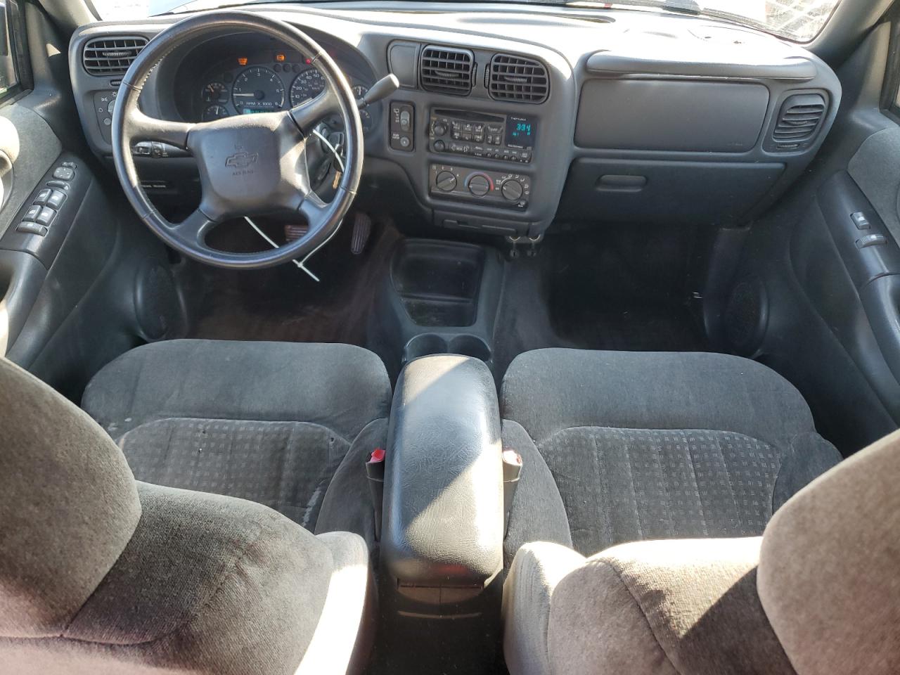 2002 Chevrolet Blazer - Image 8