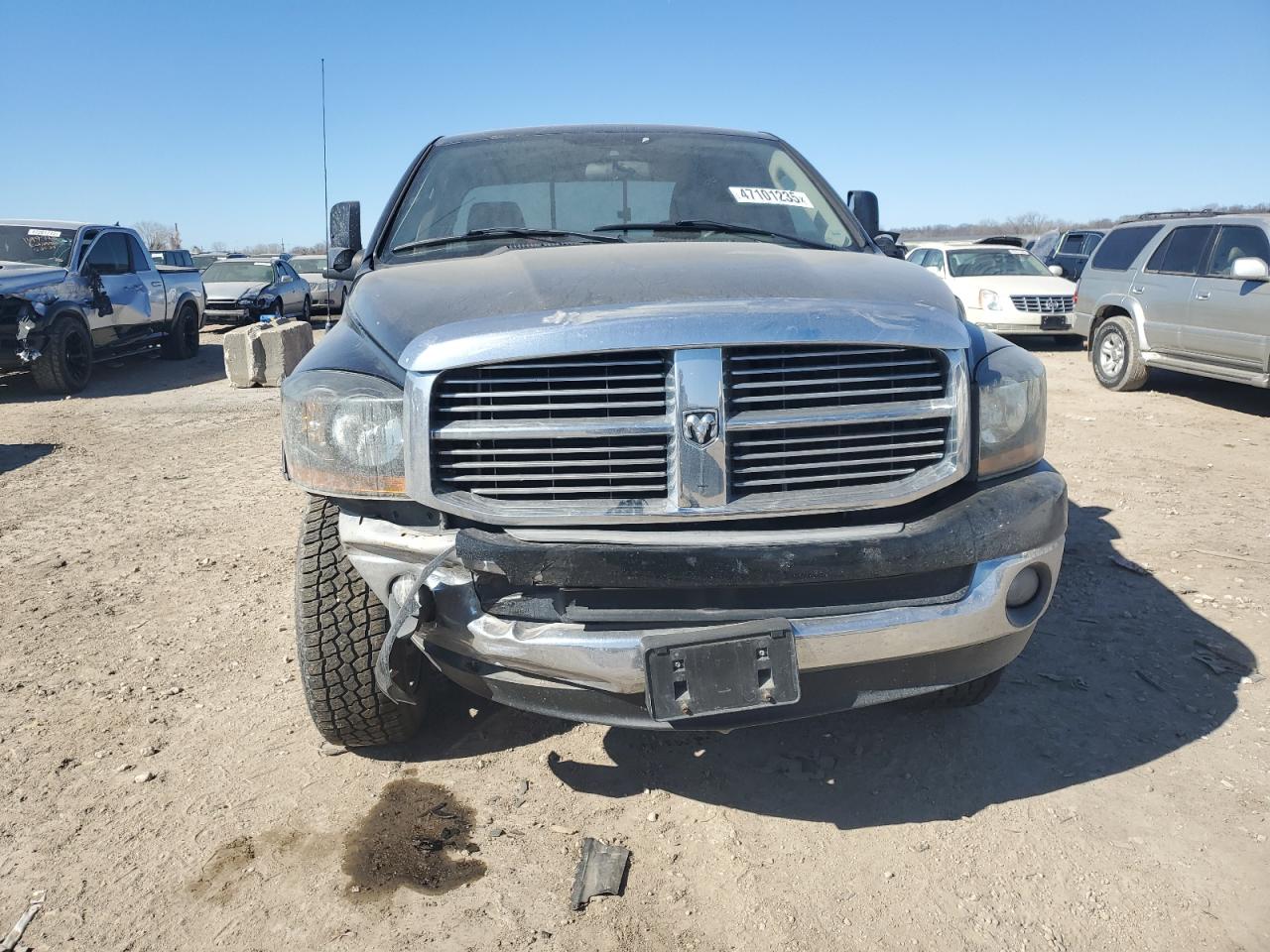 2006 Dodge RAM - Image 5