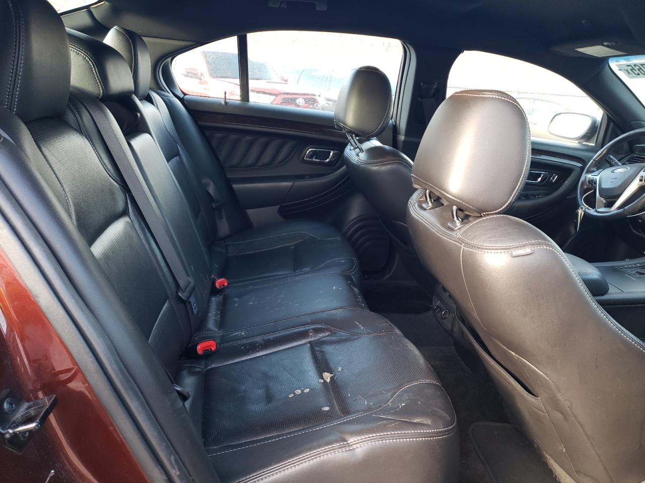 2016 Ford Taurus - Image 10