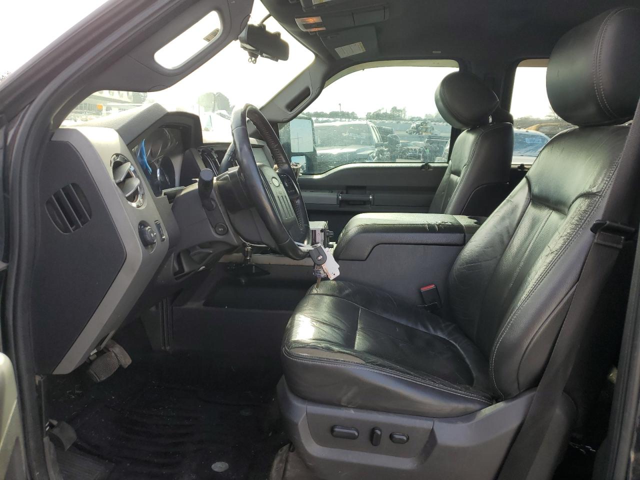 2012 Ford F350 - Image 7
