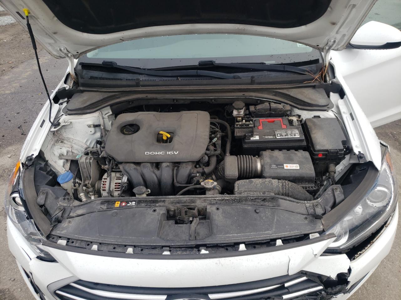 2018 Hyundai Elantra - Image 11