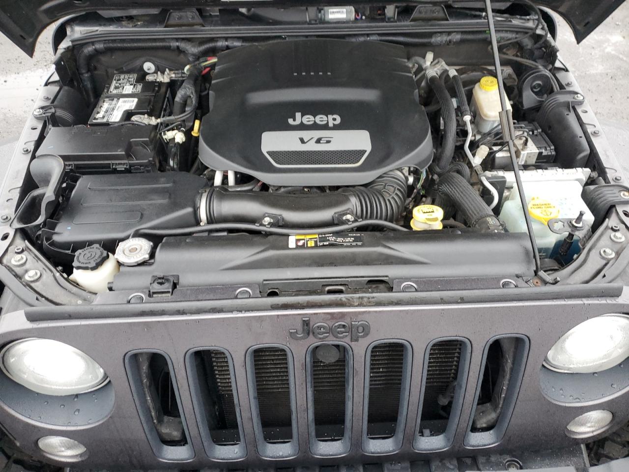 2017 Jeep Wrangler - Image 12