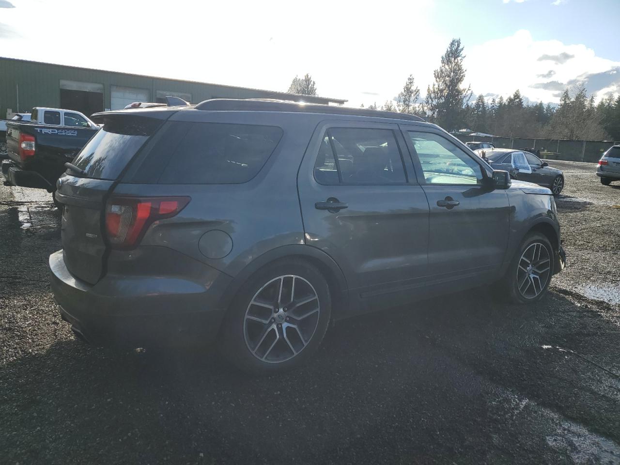 2016 Ford Explorer - Image 3