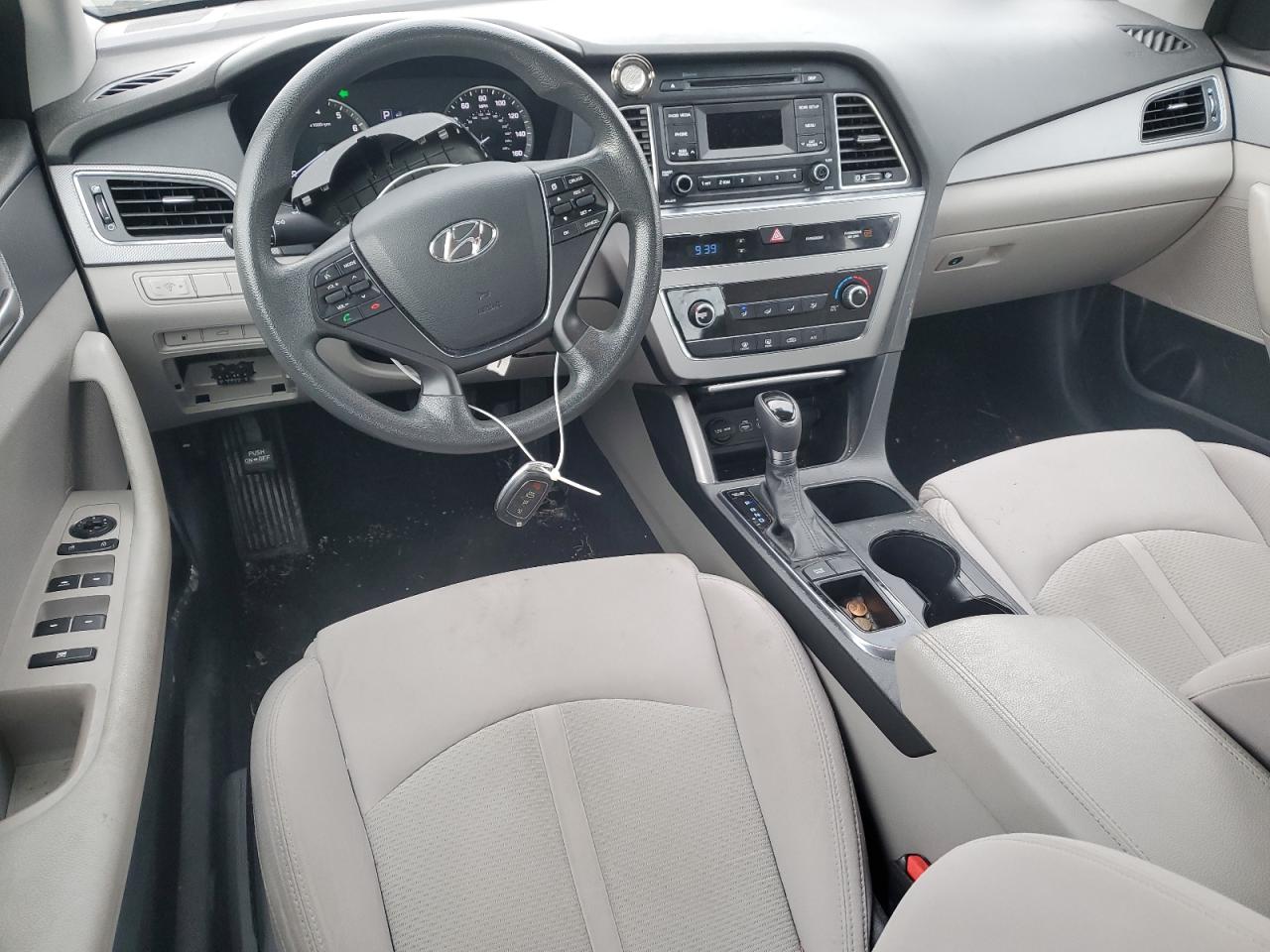 2015 Hyundai Sonata - Image 8