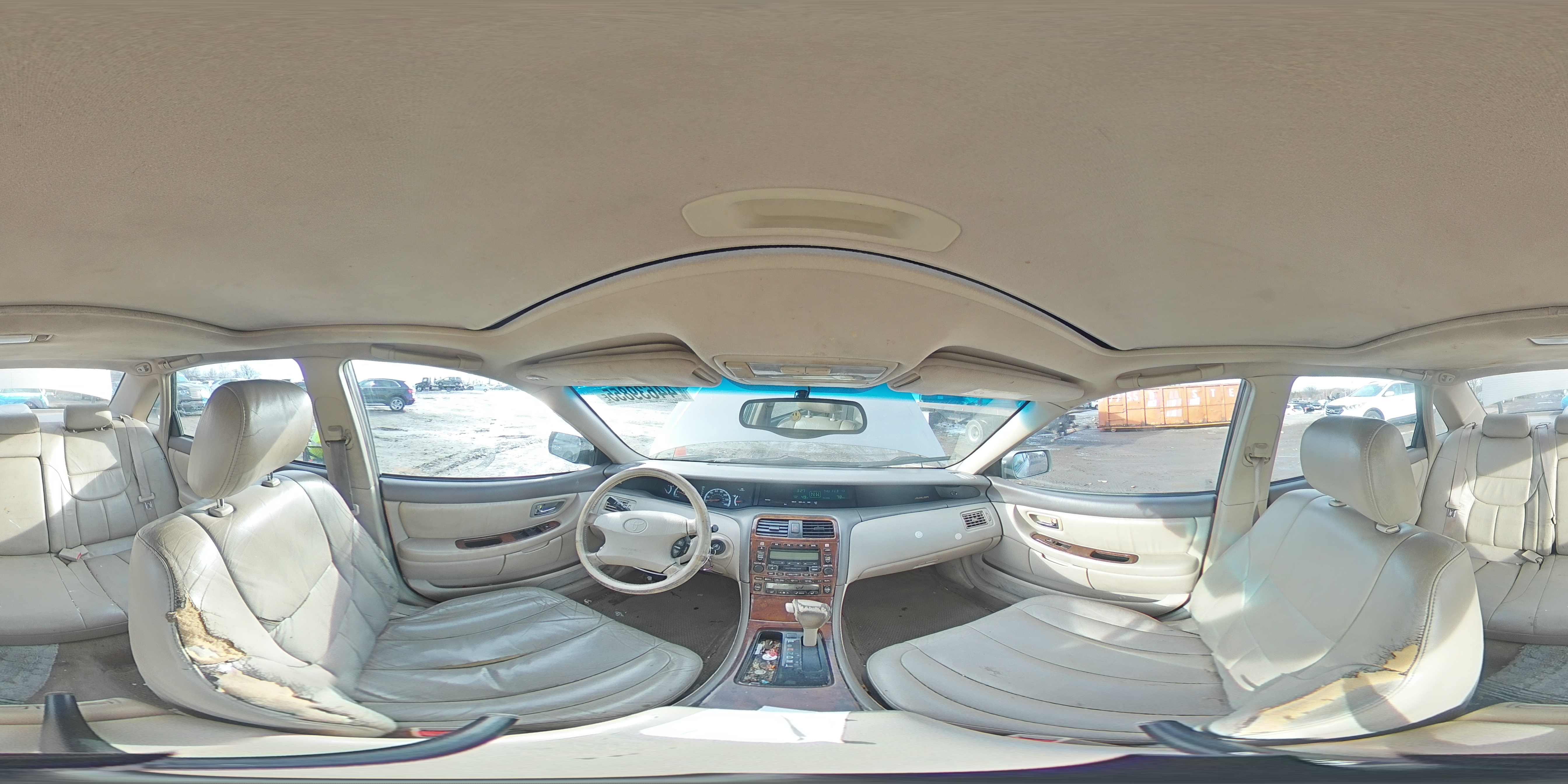 2000 Toyota Avalon - Image 13